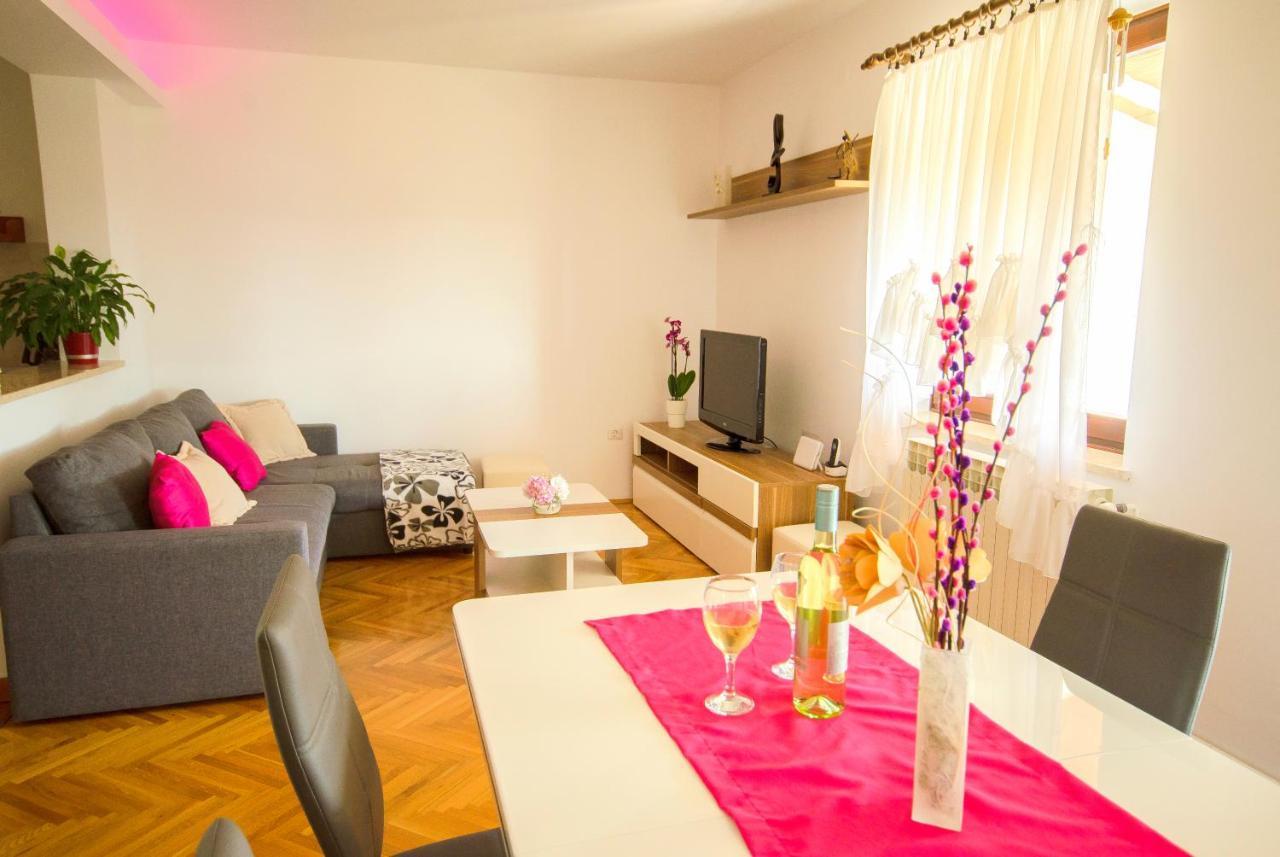 Apartment Ivis ヴィンクラン エクステリア 写真