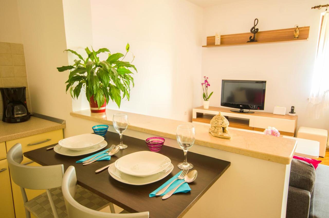 Apartment Ivis ヴィンクラン エクステリア 写真