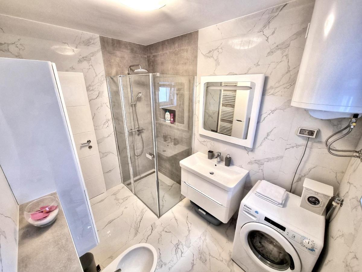 Apartment Ivis ヴィンクラン エクステリア 写真